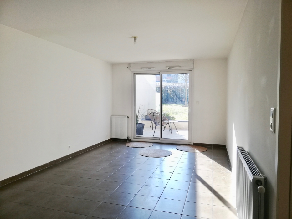 APPARTEMENT AVEC TERRASSE PLEIN SUD