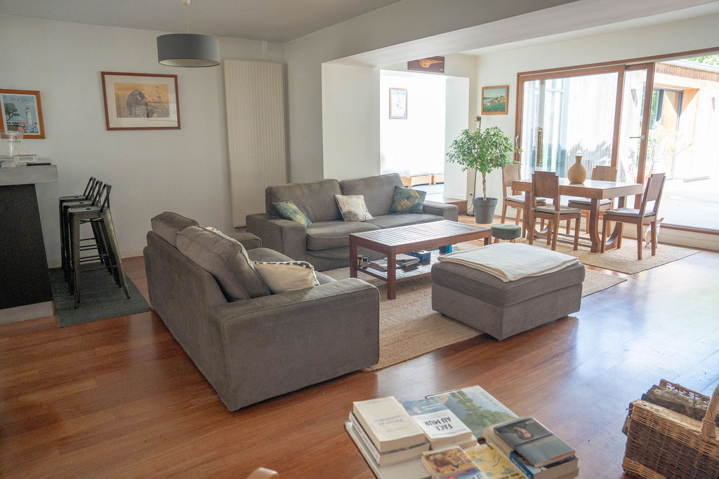 Maison familiale dans une avenue privée à deux pas du parc de Procé