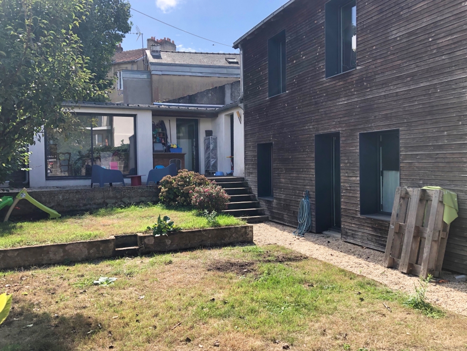 MAISON 80m2- 2 CH.AU CALME TERRASSE etJARDIN
