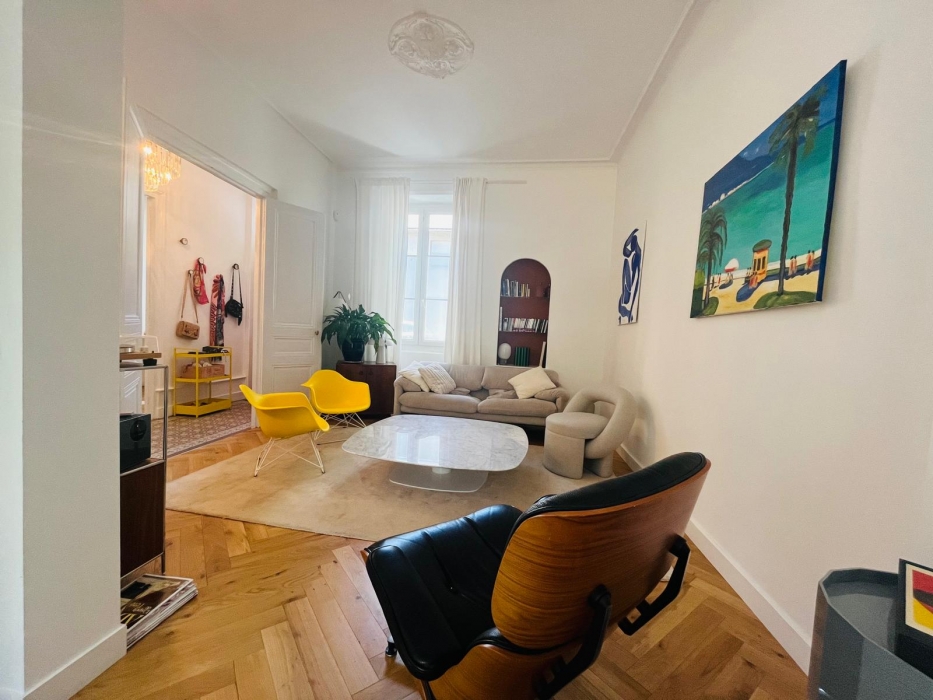 Maison  rénovée, avec jardin clos de 200m²
