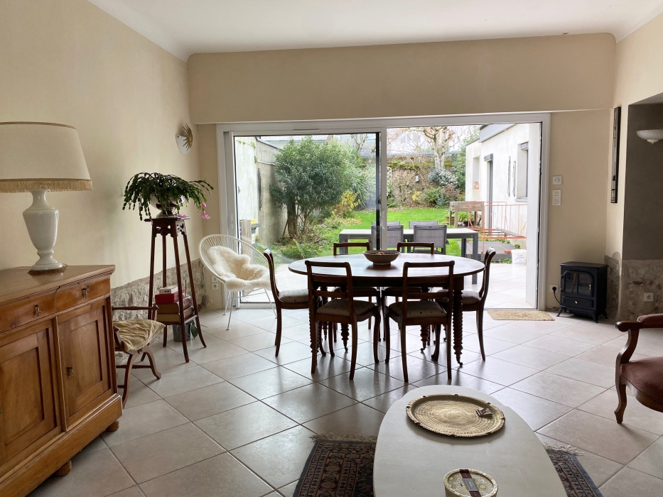 CANCLAUX, maison au calme avec jardin bien exposé …