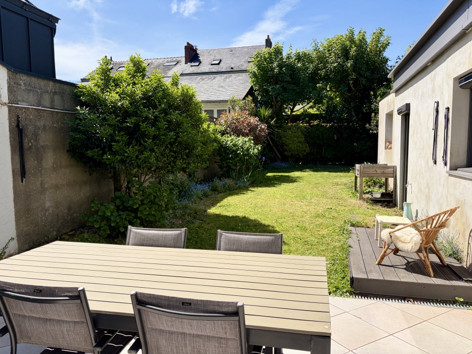 CANCLAUX, maison au calme avec jardin bien exposé …