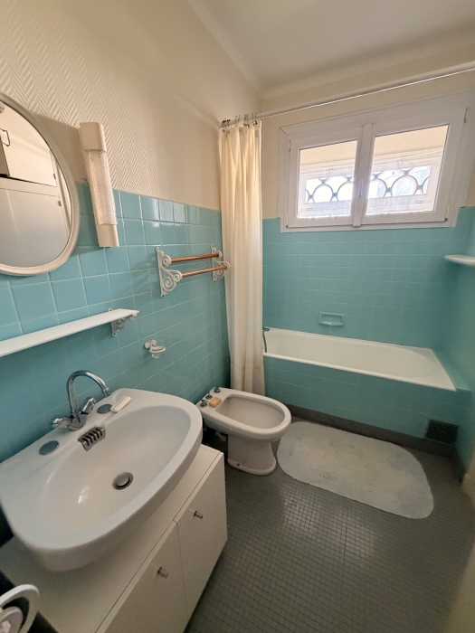 CANCLAUX, appartement T7 dernier étage